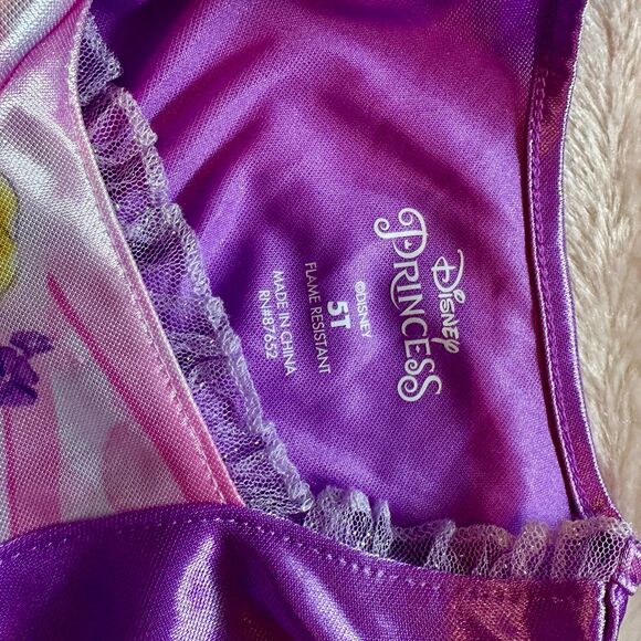 Girls Disneys  Princess Rapunzel nightgown Size 5t - Picture 4 of 6